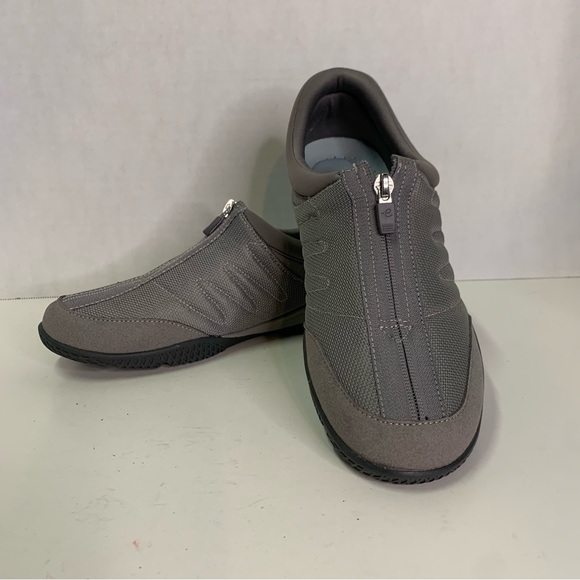 Easy Spirit Women’s Grey Zip Closure Sneakers Size 9.5 Wide - Picture 4 of 10